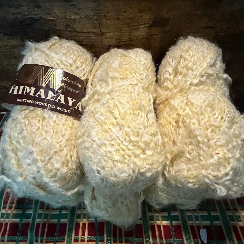Columbia Minerva Himalaya Yarn Blonde Worsted Weight Boucle Lot of 6 1395 E0113
